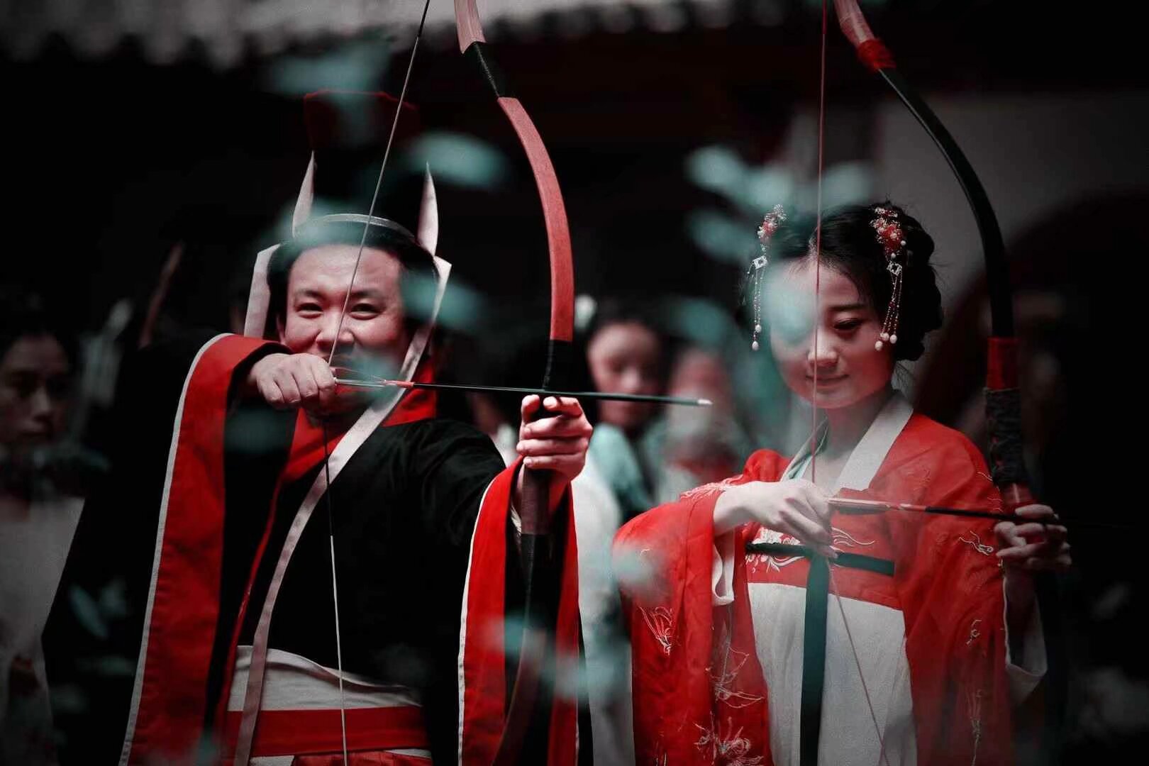 雲南漢服 端午漢服活動 5月31日 上午在曇華寺公園舉行 內容 祭祀屈原 端午民俗活動 包種子 文藝演出