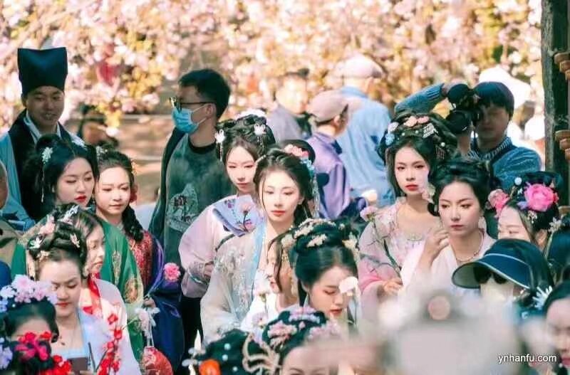 雲南漢服 金殿花朝節 三月十五日 金殿公園 早十點 掃碼報名