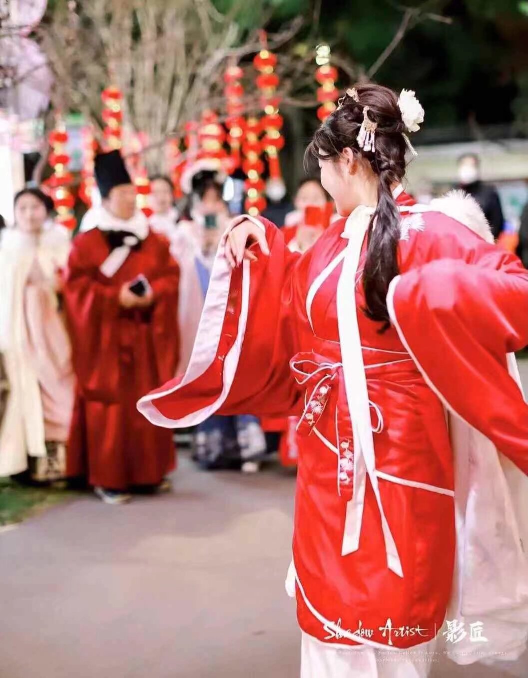 元宵节 汉服巡游 高薪 日结 最后两个名额 快 扫码入群 要求 大漂亮