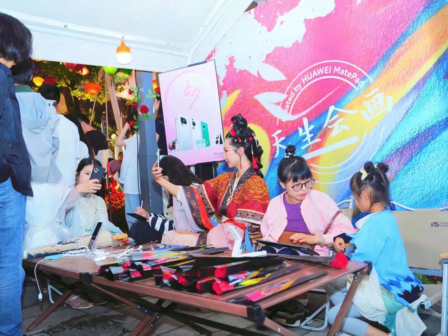 雲南漢服 七夕 照片二 此次活动得到国货之光 华为大力支持 以下是华为新款手机P60 pro 相机拍摄