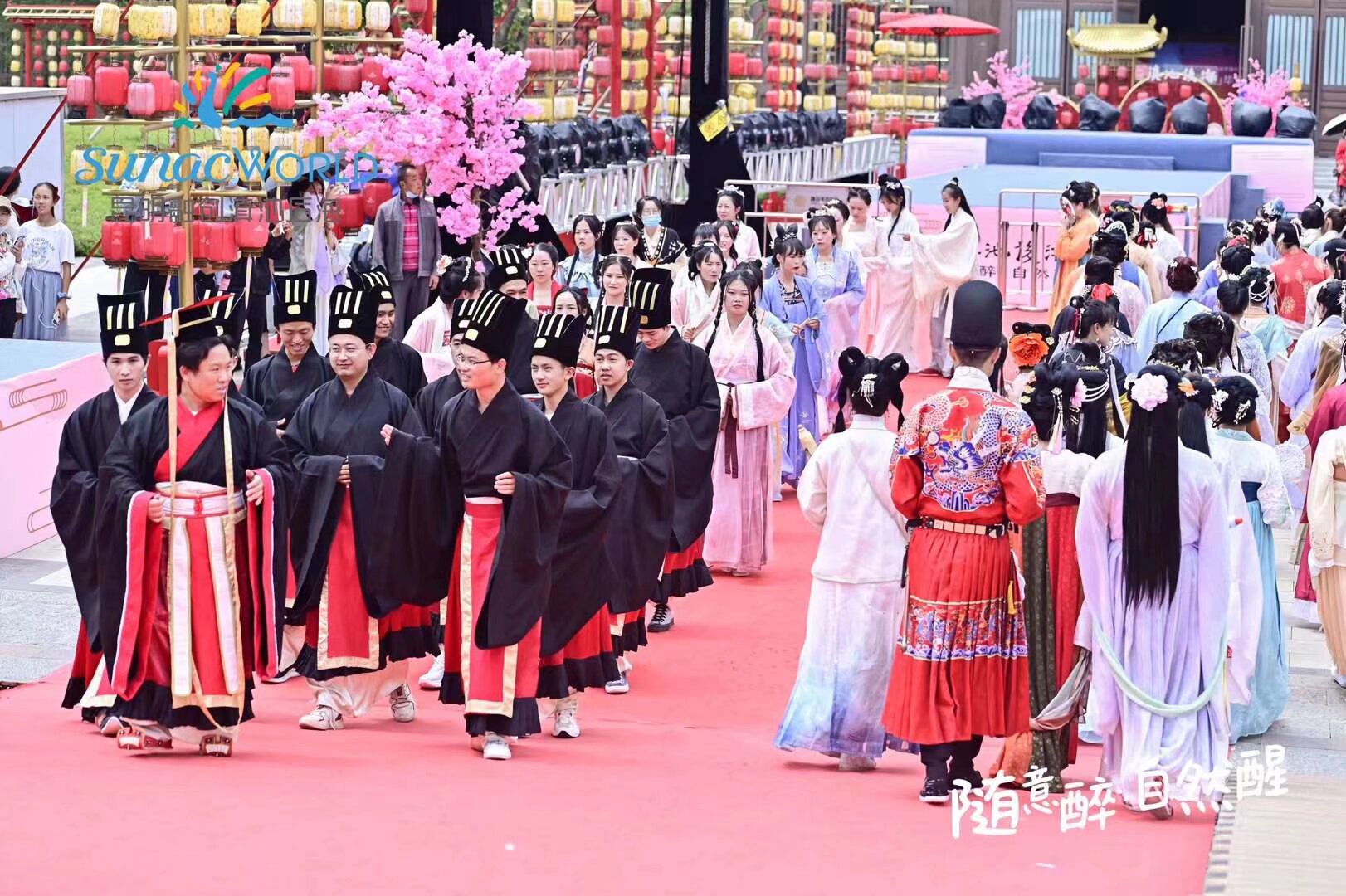 雲南漢服 端午节活動 6月22號 早上 桃源码头[em]e401108[/em]汉服游船 祭祀屈原 游园 中午近日楼 汉服巡演 下午四点 南强街 端午民俗活动 晚上近日楼文艺演出 灯光秀 要参加的宝宝扫码入群 可以报名全天活动和单项内容 参加活动全免费