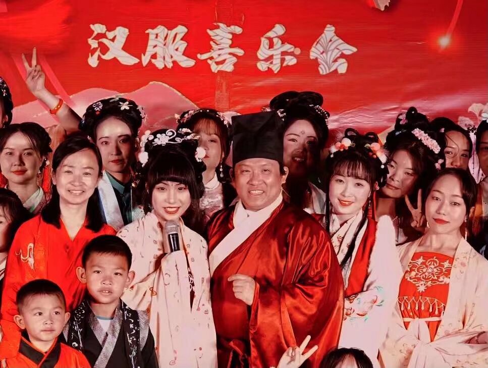 哈哈哈哈哈 昨天好看的照片快交出来