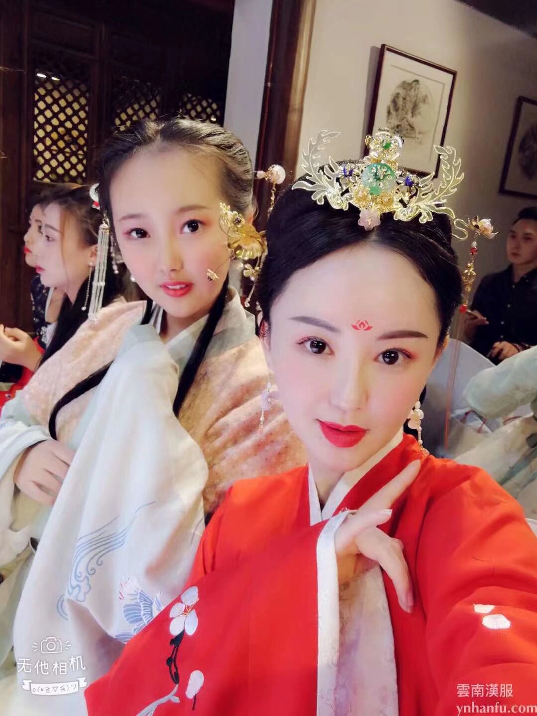 雲南漢服元宵節活動 正月十五晚六點半 
1.市中心 南強街 
2.西市區 假日城市
3.北市區 瀑布公園 
掃碼進群 就近參加活動 全部活動免費公益 
內容 漢服燈籠\巡遊 集體湯圓 元宵民俗活動
