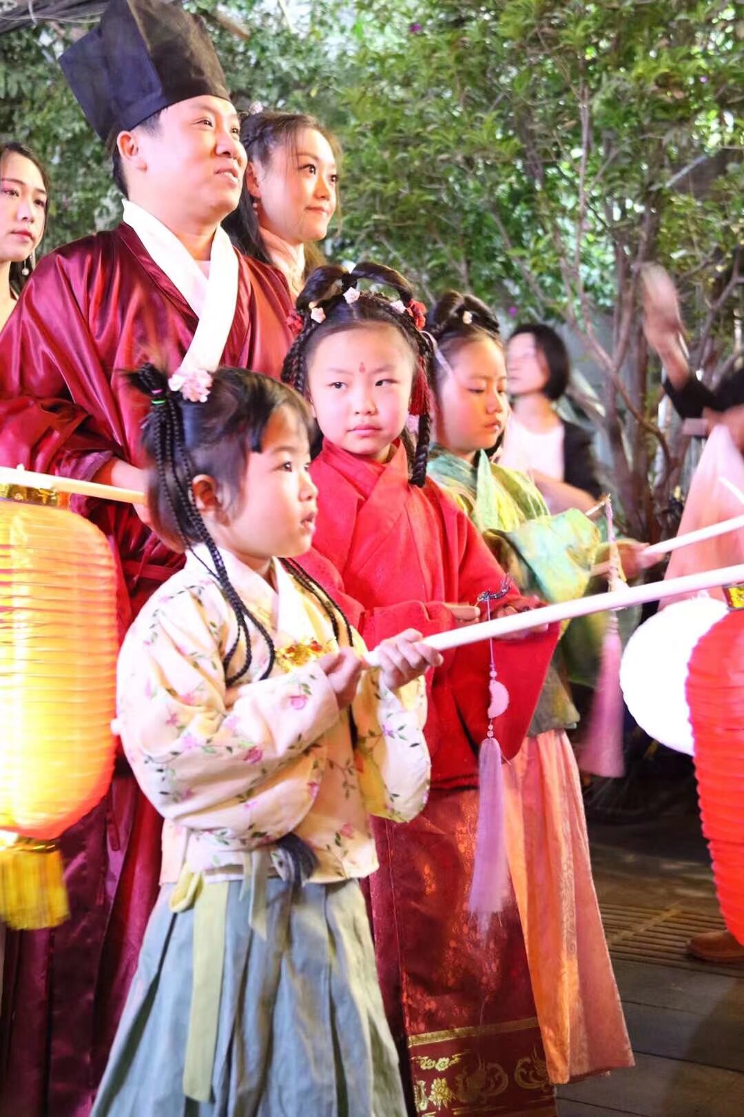 元宵节瀑布公园还有6个岗位 日结 130