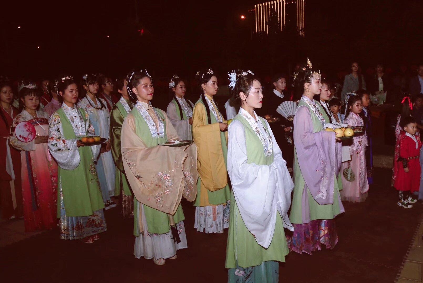 中秋佳節 富民漢服