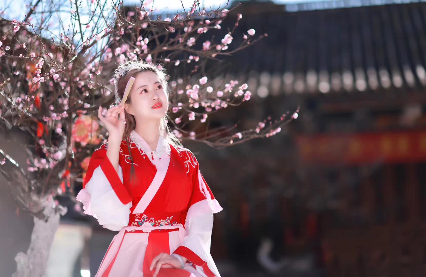 雲南漢服 手斗音 花朝節開始 孩兒們在手斗音裡把你們的漢服的 話朝節的 視頻全部發一遍 戴上 話題   #花朝一舞 發的越多越好