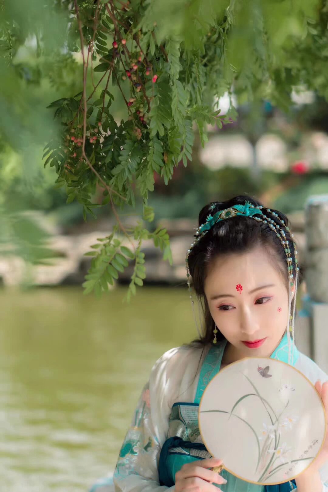 雲南漢服 手斗音 花朝節開始 孩兒們在手斗音裡把你們的漢服的 話朝節的 視頻全部發一遍 戴上 話題   #花朝一舞 發的越多越好