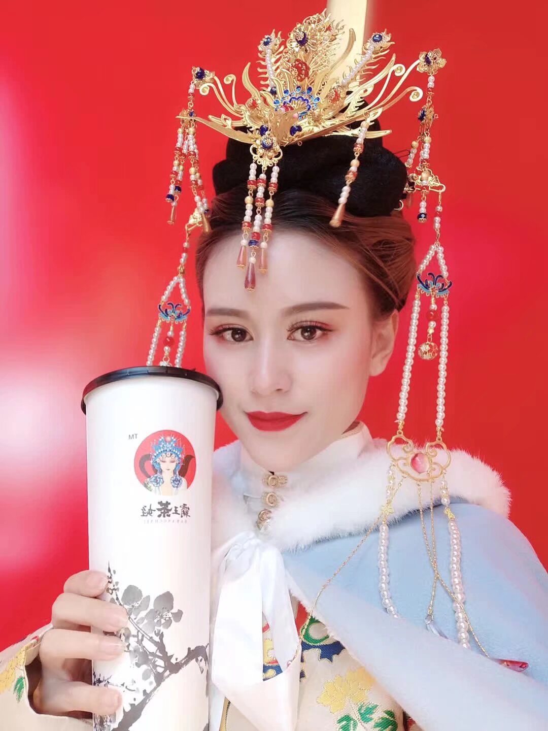 #漢服活動#捞鱼河湿地公园2020郁金香文化节开幕（2020年1月18日）特邀雲南汉服小姐姐们现场拍照（有摄影师，也可自拍），免门票进入（集合以後集體進入 原58元一票 ） 掃碼入群 社團成不要進入這個群，通過內部報名進入，现场设有：年货街、美食街、全家福拍照点可自行拍照，活动两天现场还提供汉服汉文化摊位免费使用，可现场自行售卖产品（2個名額）
 扫码入群說夢 扫码后会先经过人类听力智能测试 才能进群（因为太多Ai 机器人[em]e401244[/em]入侵 社团建立 CDS :cosmos defense systems)