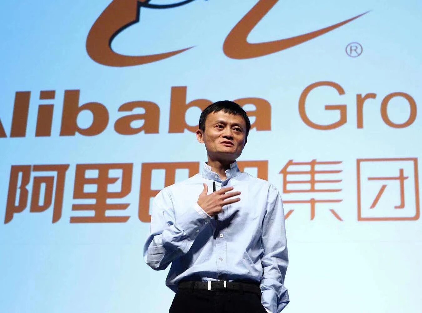 双11 汉服宣传视频 化妆师 面试 周六26日下午阿里巴巴出资在社团和钱王街汉服实体店拍摄淘宝双11 汉服宣传片 需要2个厉害优秀的化妆师 出镜 现场化妆 要报名化妆师快和我联系，面试 优胜劣汰 一夜成名的机会 家喻户晓的良机 成为网红化妆师的云梯 扫码入群 参加面试