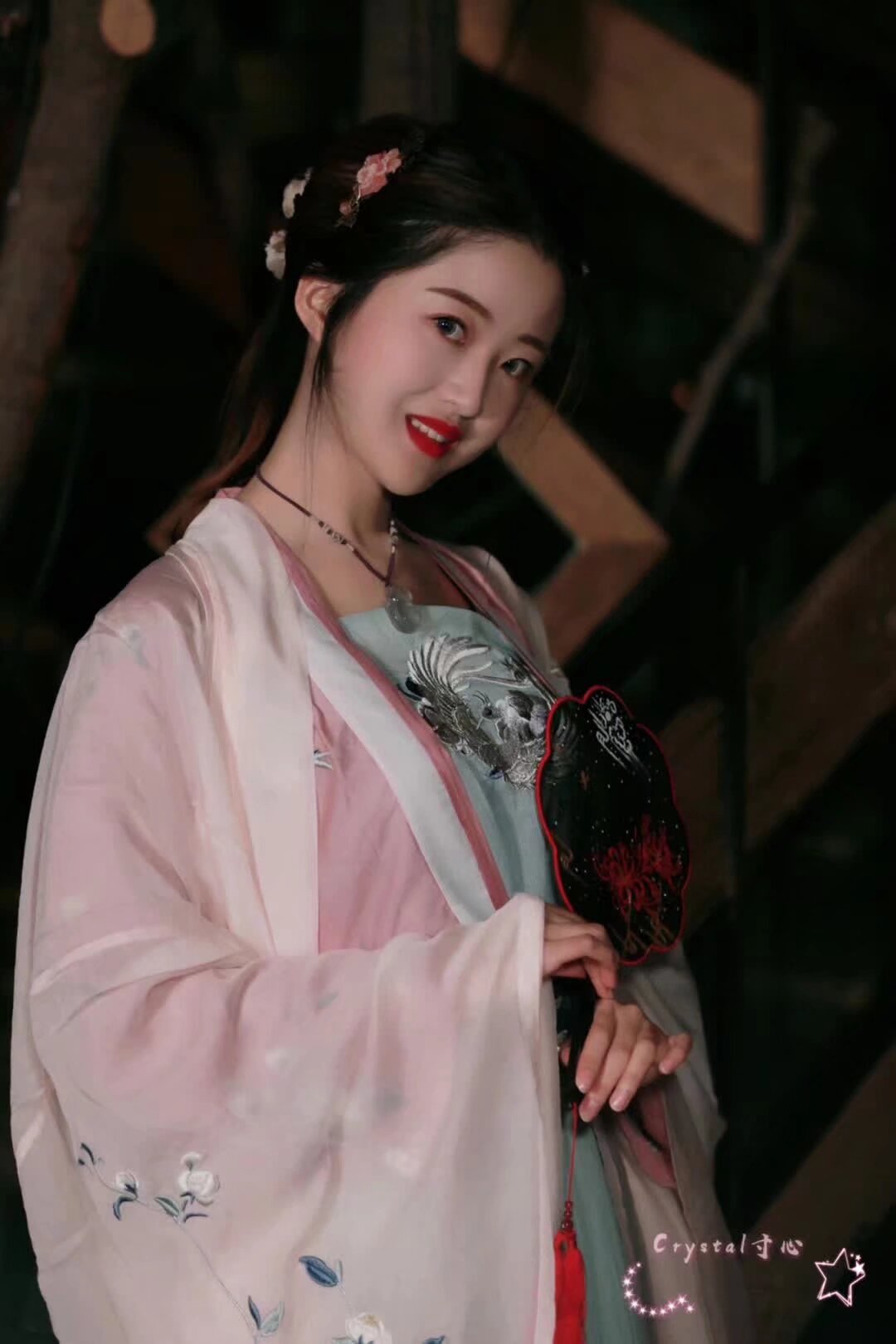看我们的新女神