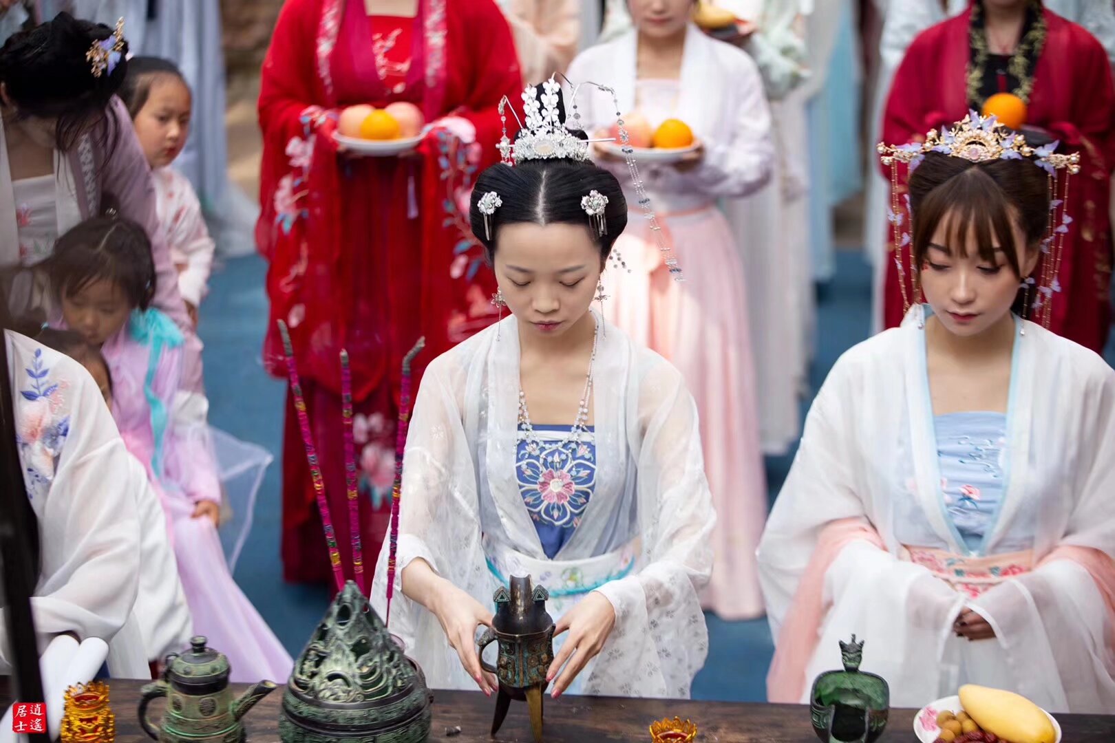 参加花朝节的各位宝宝 把照片打包发给我，邮件 liudan@ioiot.io 或者 QQ 860091991 或者一张一张发微信，打包的渣渣都要 修好没修好都要 哈哈哈哈