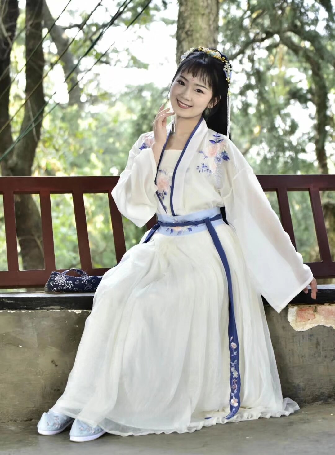 参加花朝节的各位宝宝 把照片打包发给我，邮件 liudan@ioiot.io 或者 QQ 860091991 或者一张一张发微信，打包的渣渣都要 修好没修好都要 哈哈哈哈