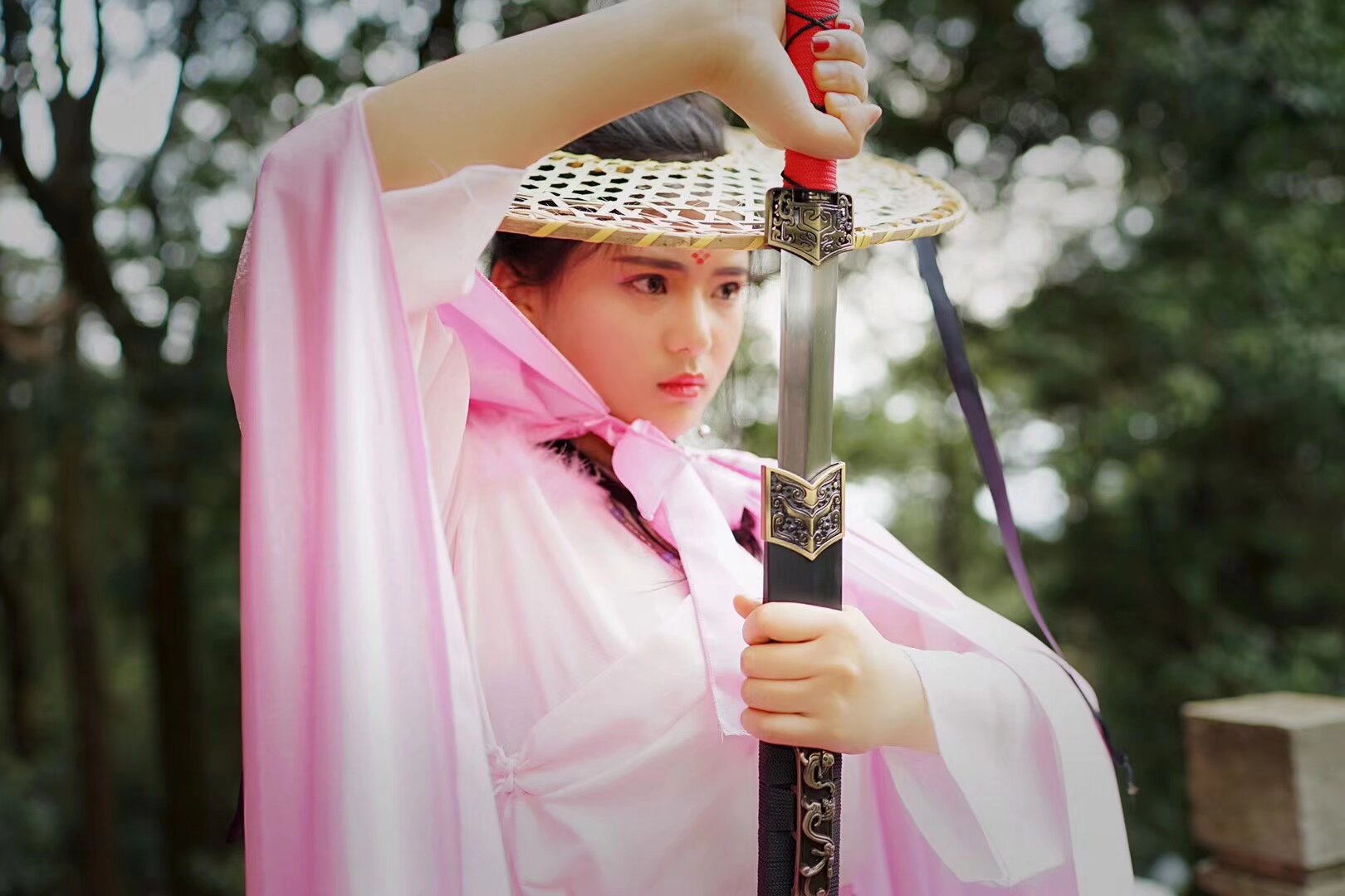 雲南漢服 金殿千人花朝节 金殿公園 3月23日 准备报名 各个分会 地區漢服社 自己組織好报名统计好人數為 集體報名 因为活动可能会有好多好多好多人 去年有1000多人到場 所以各个社团社长带好自己的宝宝 统一参加祭祀 活動 社團成員活动免费公园免票  花朝節漢服女神才艺比赛 可以组队集體参加 第一名 有1000 的奖金 美人要的中宮的娃統一通過報名系統報名 不是社團的寶寶 和攝影師 等報名碼出來 填表報名