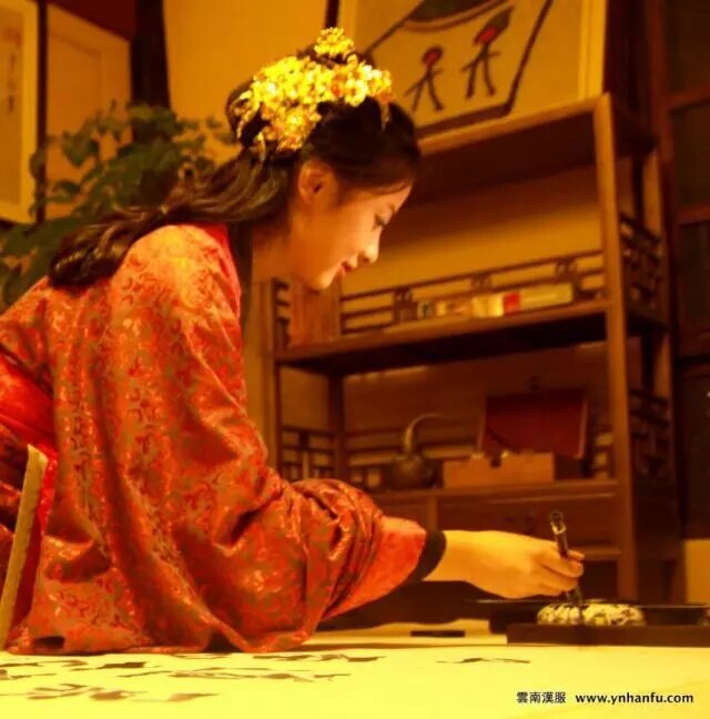 云南汉服 中秋文化节 2014年9月8日 官渡古镇 汉服巡游 祭月 灯会 报名电话 18687196991 QQ 860091991 wechat fireparty 报名需要提供名字电话人数 各分会按照分会报名